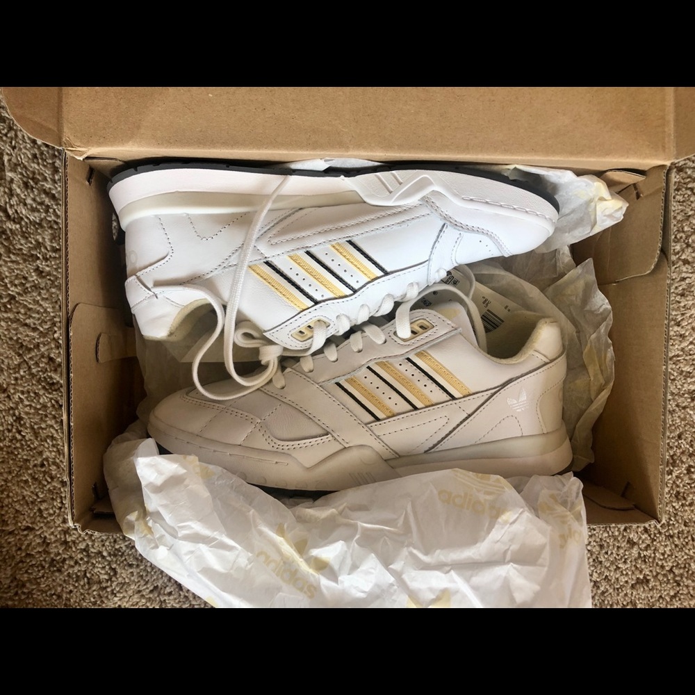Adidas A.R. Trainer